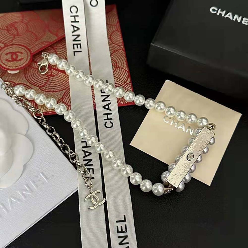 Chanel Women Choker in Metal Glass Pearls & Imitation Pearls-NS018 (6)