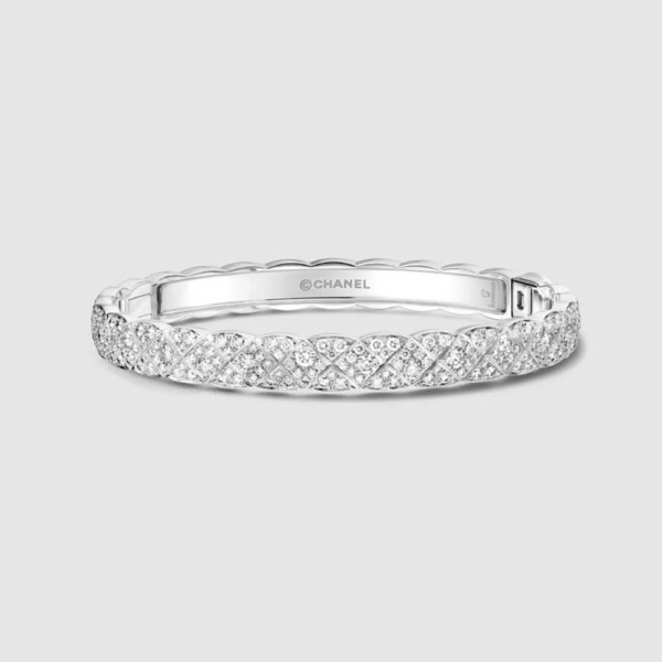 Chanel Women Coco Crush Bracelet in White Gold-J11903 (1)