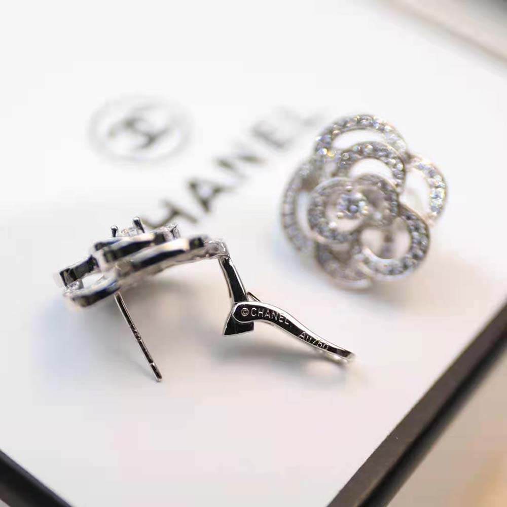 Chanel Women Fil De Camélia Earrings in White Gold-J2672 (6)