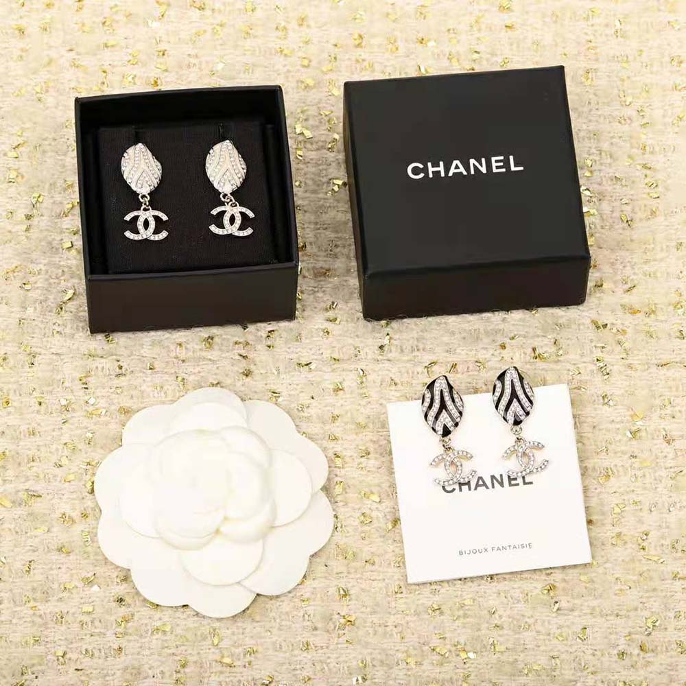 Chanel Women Pendant Earrings in Metal & Strass-NS707 (2)