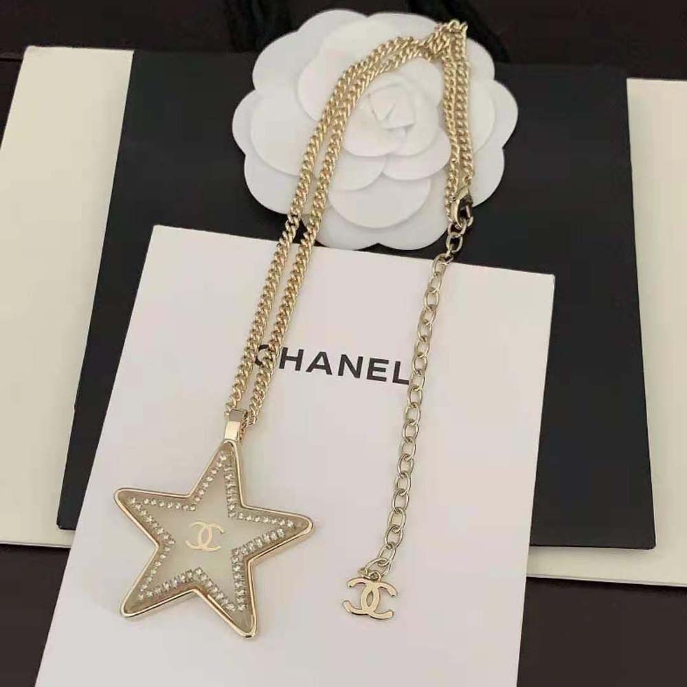 Chanel Women Pendant Necklace in Metal Resin & Strass-NU594 (2)