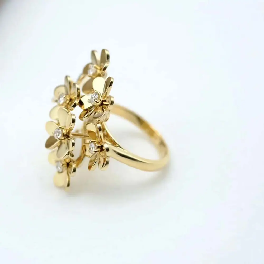 Van Cleef & Arpels Lady Frivole Ring 8 Flowers VCARB67700 (5)