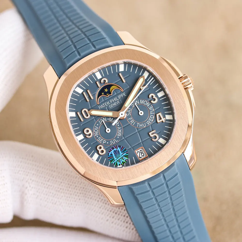 Patek Philippe Men Aquanaut Self-winding 40mm in Blue-gray (4)