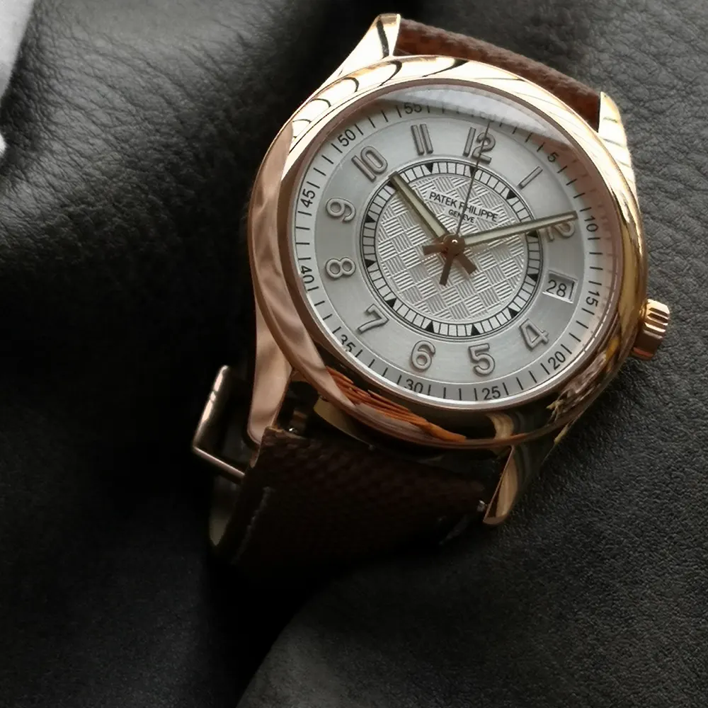 Patek Philippe Men Calatrava 40 mm in Rose Gold (2)