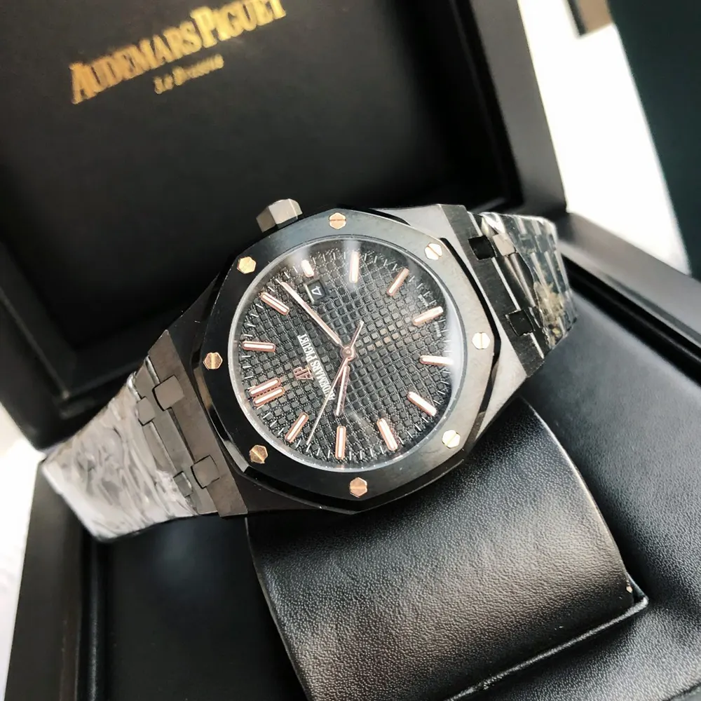 Audemars Piguet Men Royal Oak Selfwinding 34mm in Black Ceramic (7)