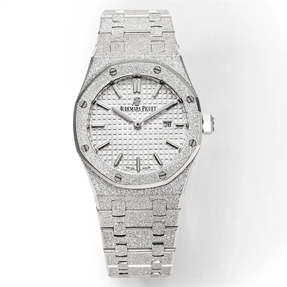 Audemars Piguet Women Royal Oak 33 mm in Frosted White Gold (1)