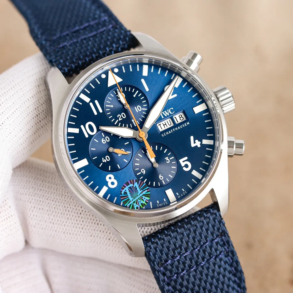 IWC Men Pilot’s Watch Chronograph 43 mm in Blue Dial IW377729 (3)