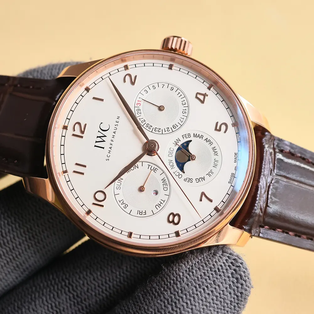 IWC Men Portugieser Perpetual Calendar 42 in 18 Gold Case (4)