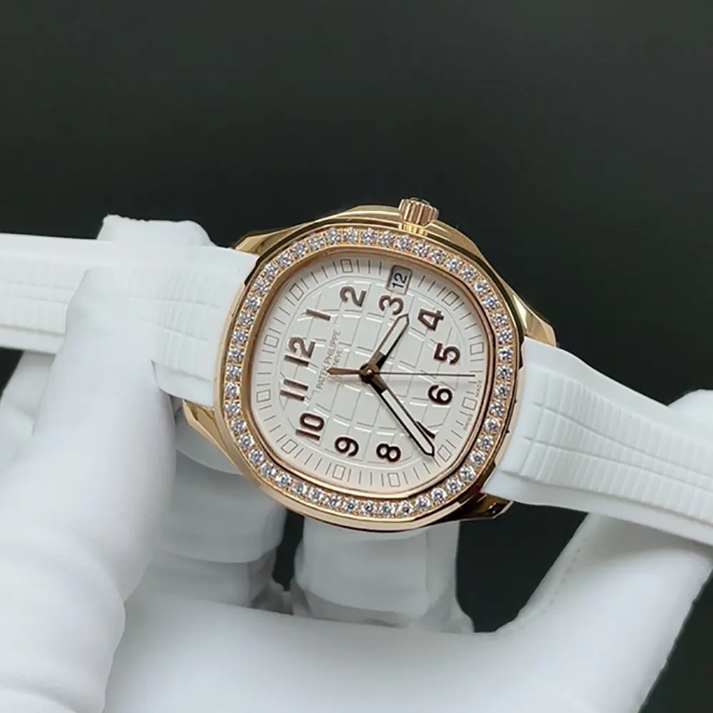 Patek Philippe Women Aquanaut Luce 38.8 mm in White and Rose Gold (3)