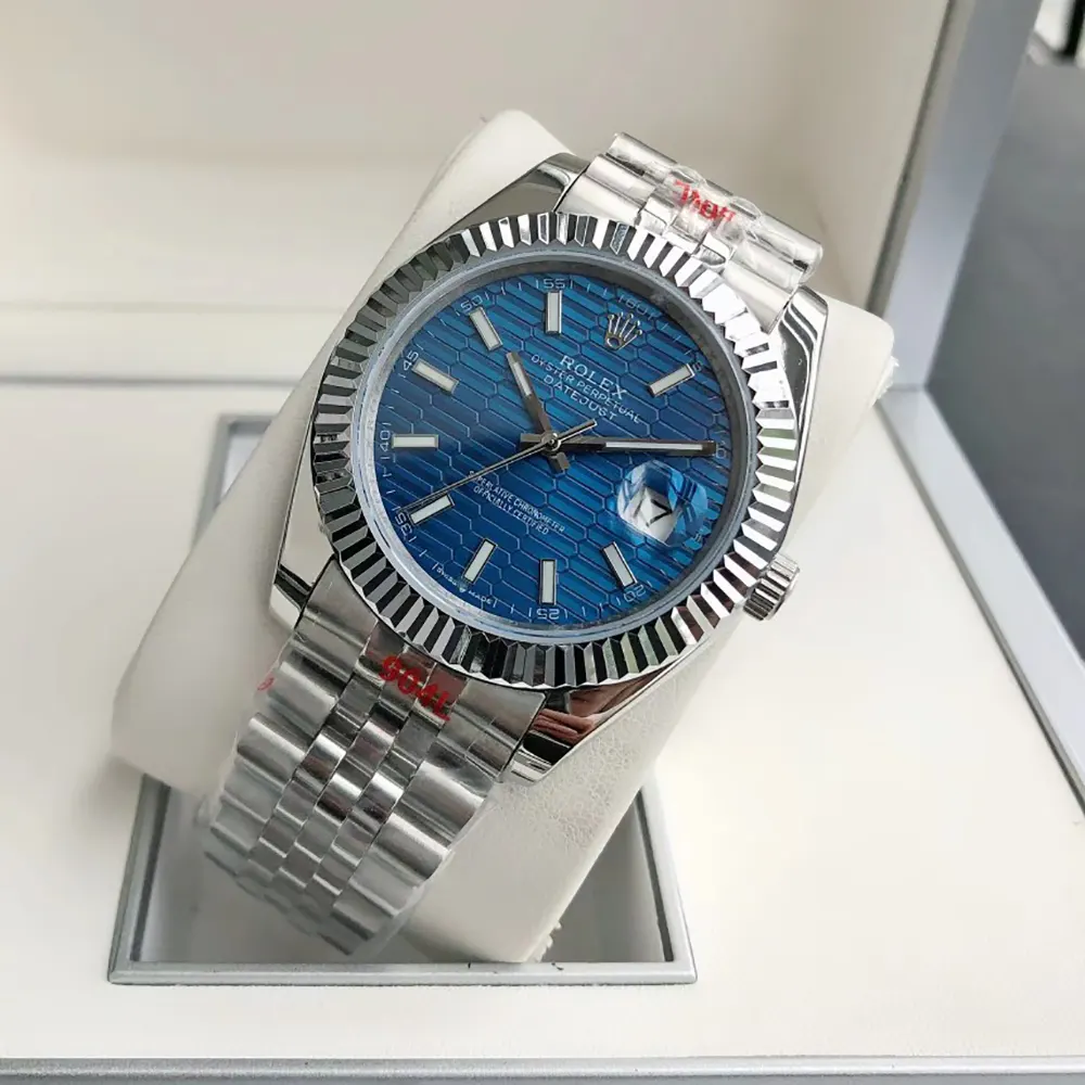 Rolex Men Datejust 41 mm in White Gold and Steel Blue (3)