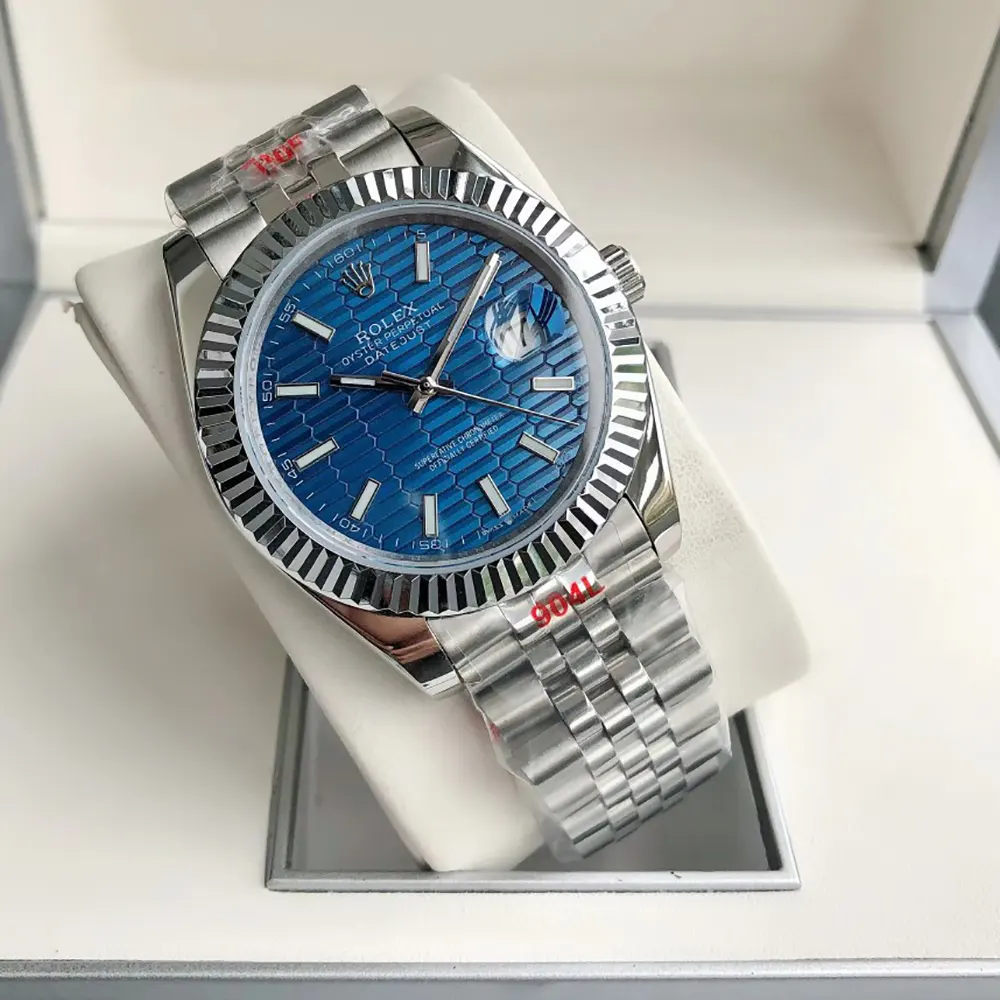 Rolex Men Datejust 41 mm in White Gold and Steel Blue (4)