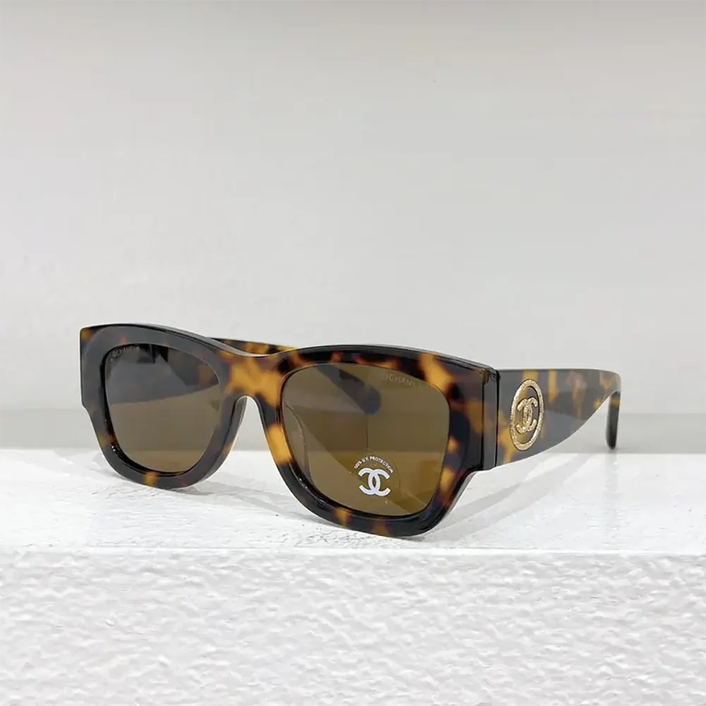 Chanel Unisex Rectangle Sunglasses A71562X02016 (2)