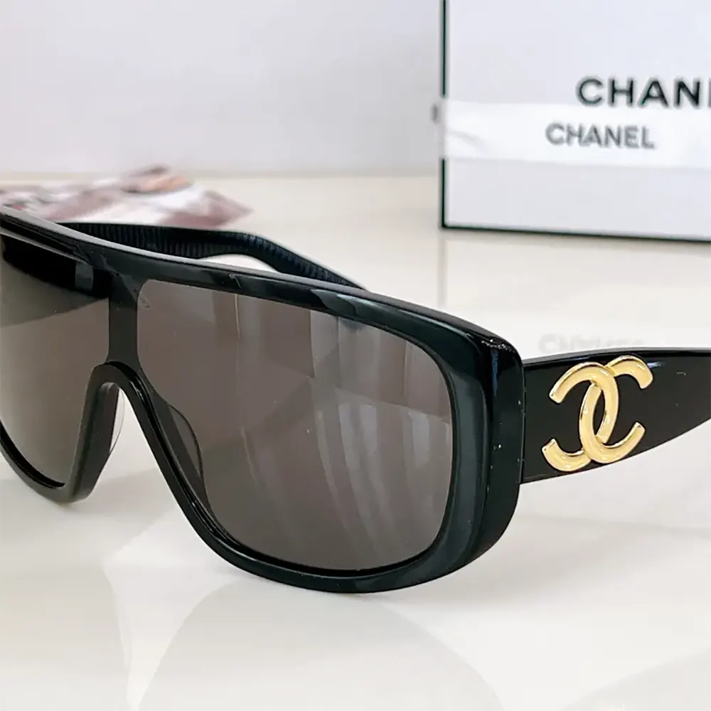 Chanel Unisex Shield Sunglasses-Black A71528X08101S225100 (2)