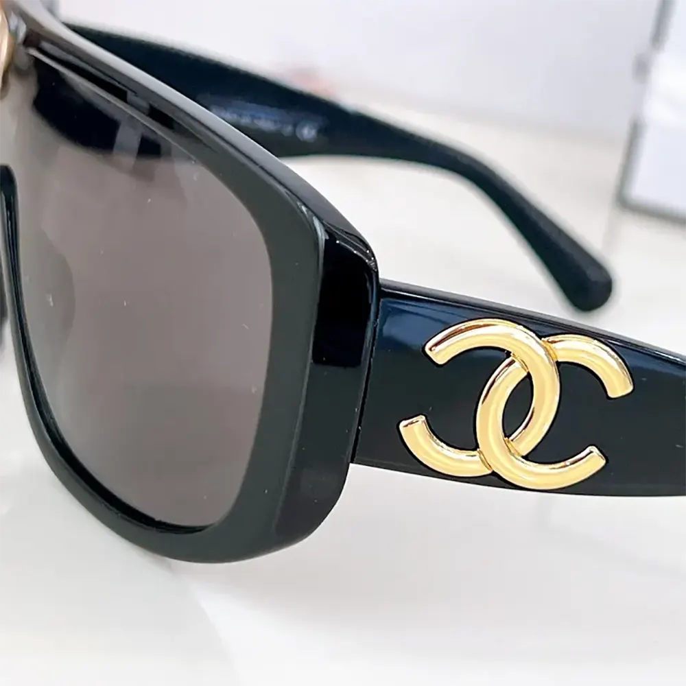Chanel Unisex Shield Sunglasses-Black A71528X08101S225100 (3)