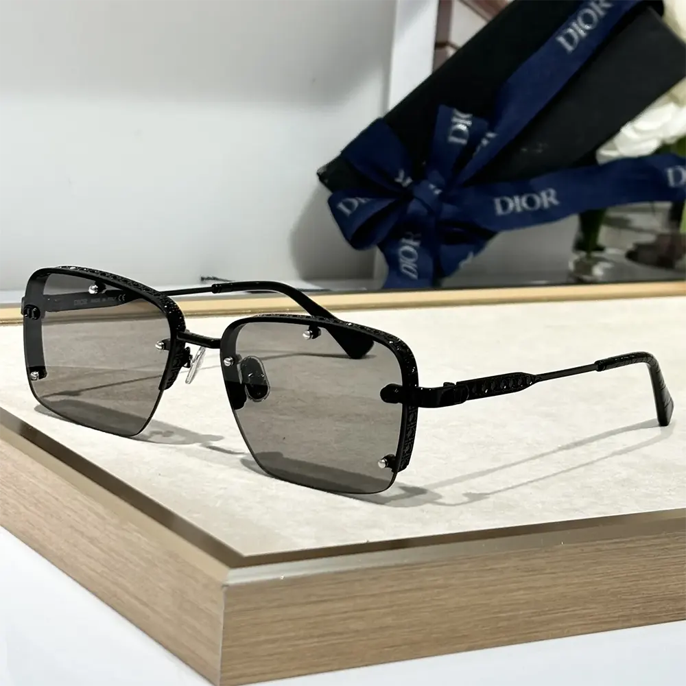 Dior Unisex NeoDior S4U Gray Rectangular Sunglasses (3)