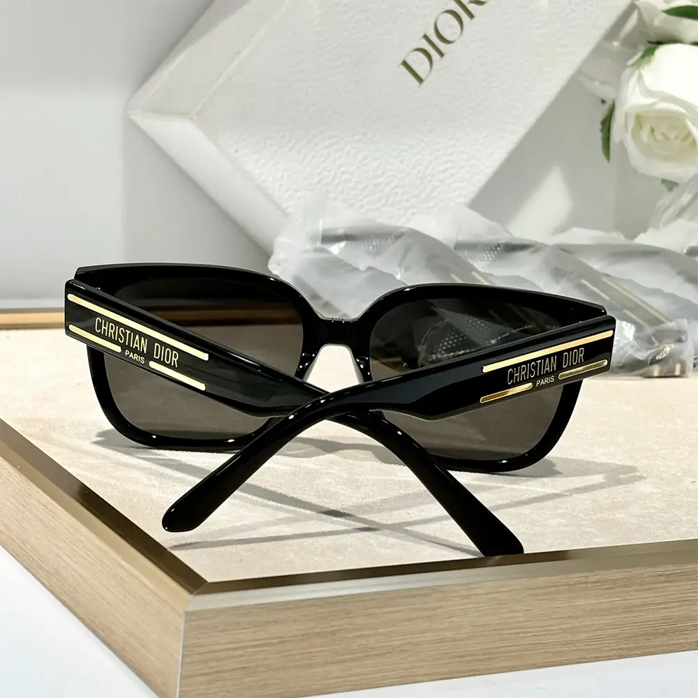 Dior Women DiorSignature S7F Black Square Sunglasses (10)