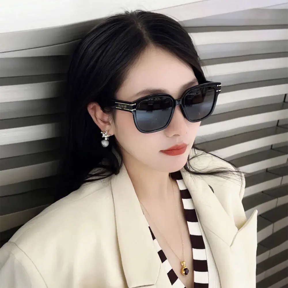 Dior Women DiorSignature S7F Black Square Sunglasses (12)