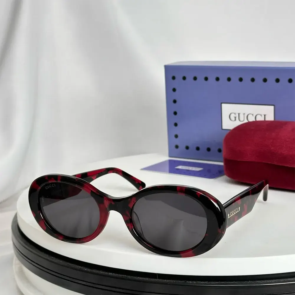 Gucci Unisex Oval Shaped Sunglasses 778136J07402323 (4)