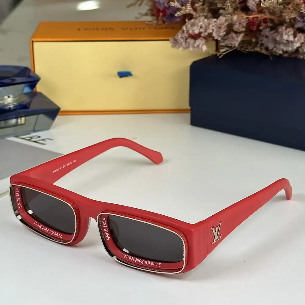 Louis Vuitton Unisex LV Super Vision Low Square Sunglasses (8)