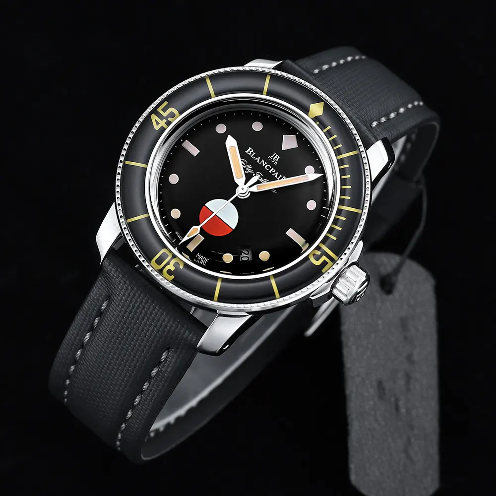 Blancpain Men Fifty Fathoms Automatique 40.3mm in Black (3)