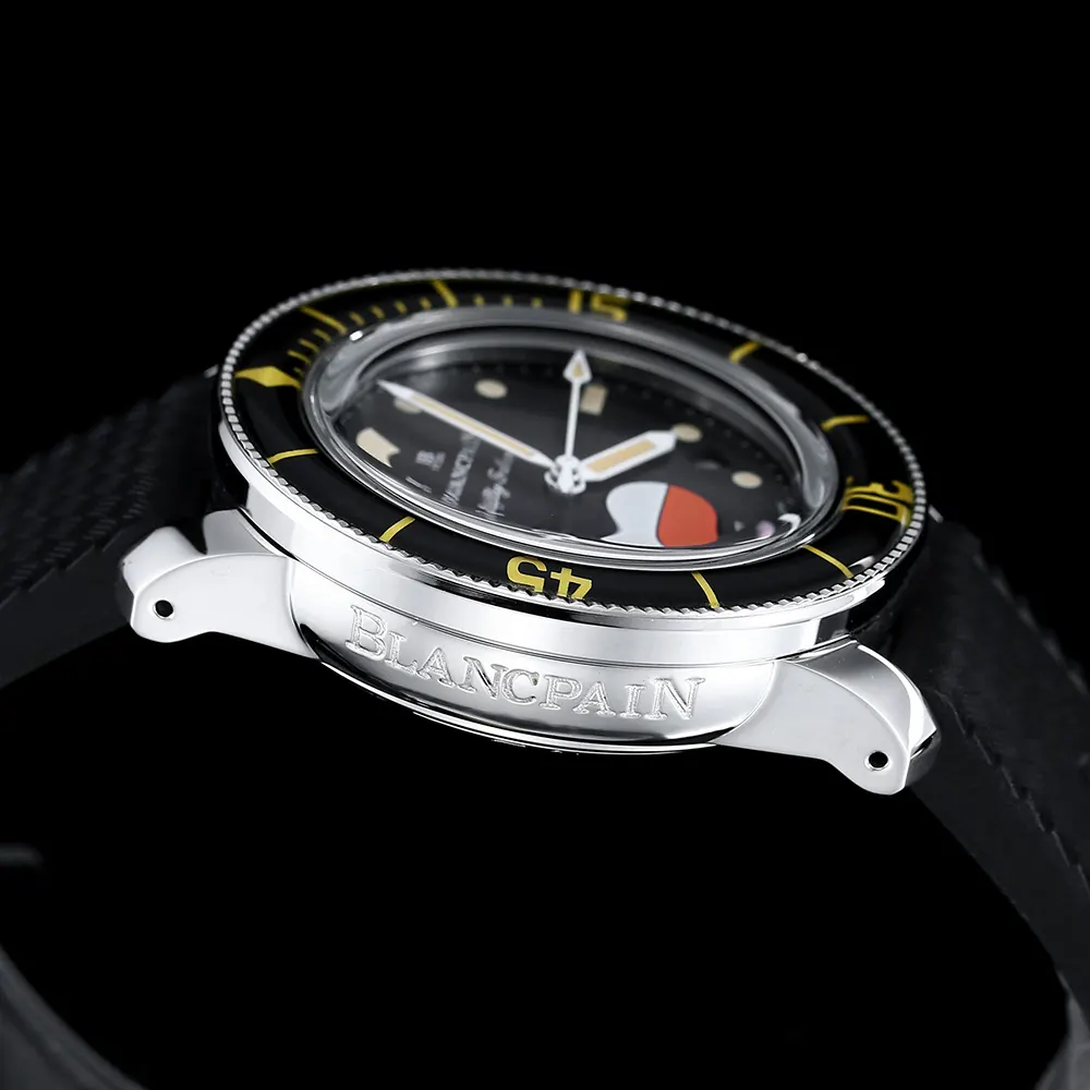 Blancpain Men Fifty Fathoms Automatique 40.3mm in Black (5)
