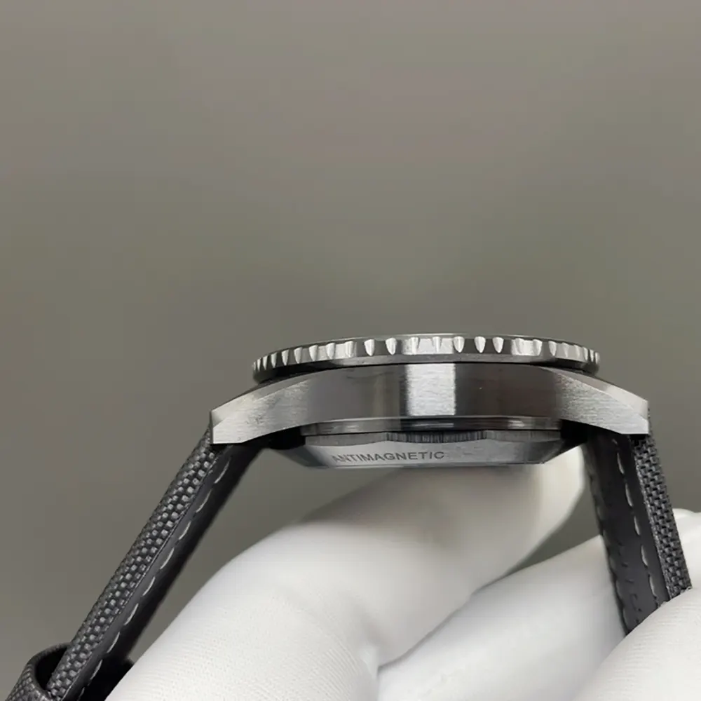 Blancpain Men Fifty Fathoms Automatique 40.3mm in Black (7)