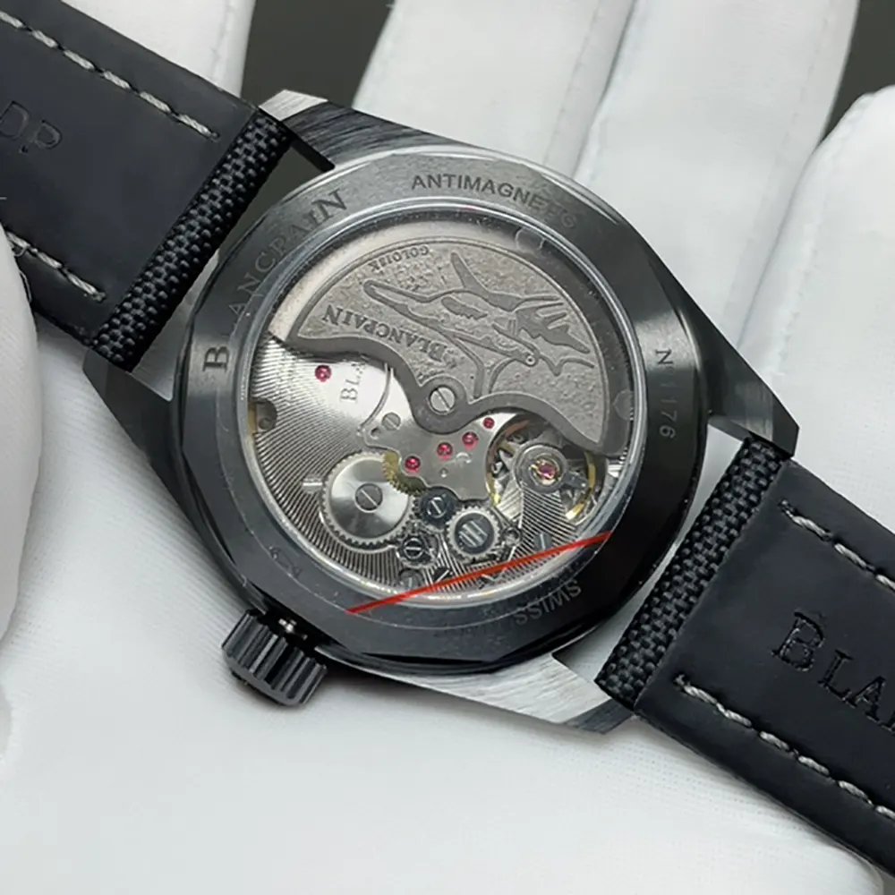 Blancpain Men Fifty Fathoms Automatique 40.3mm in Black (8)