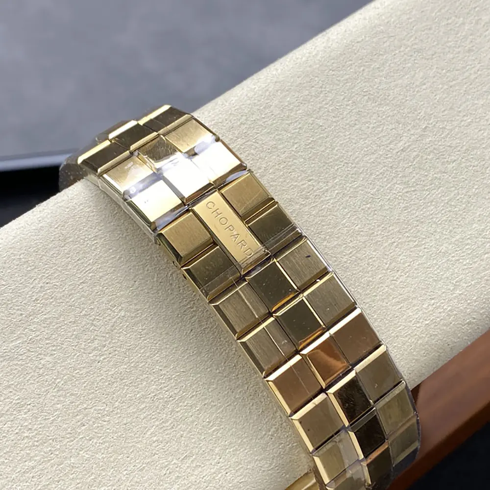 Chopard Men Alpine Eagle 41 in Yellow Gold 295363-0001 (9)