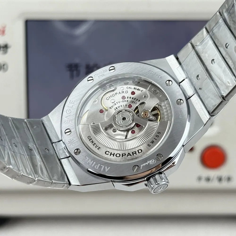 Chopard Men Alpine Eagle 41 mm in White Gold and Tsavorites (8)