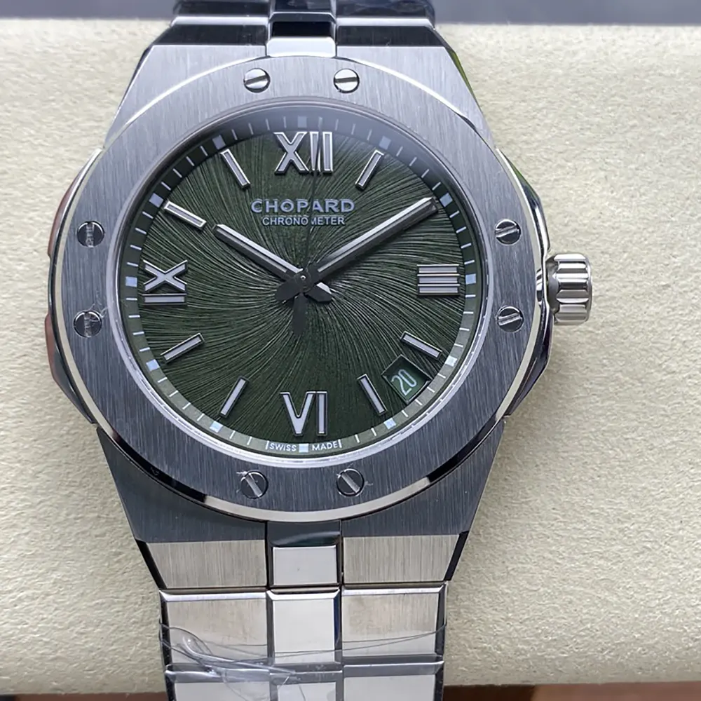 Chopard Men Alpine Eagle Automatic 41 mm in Green (2)