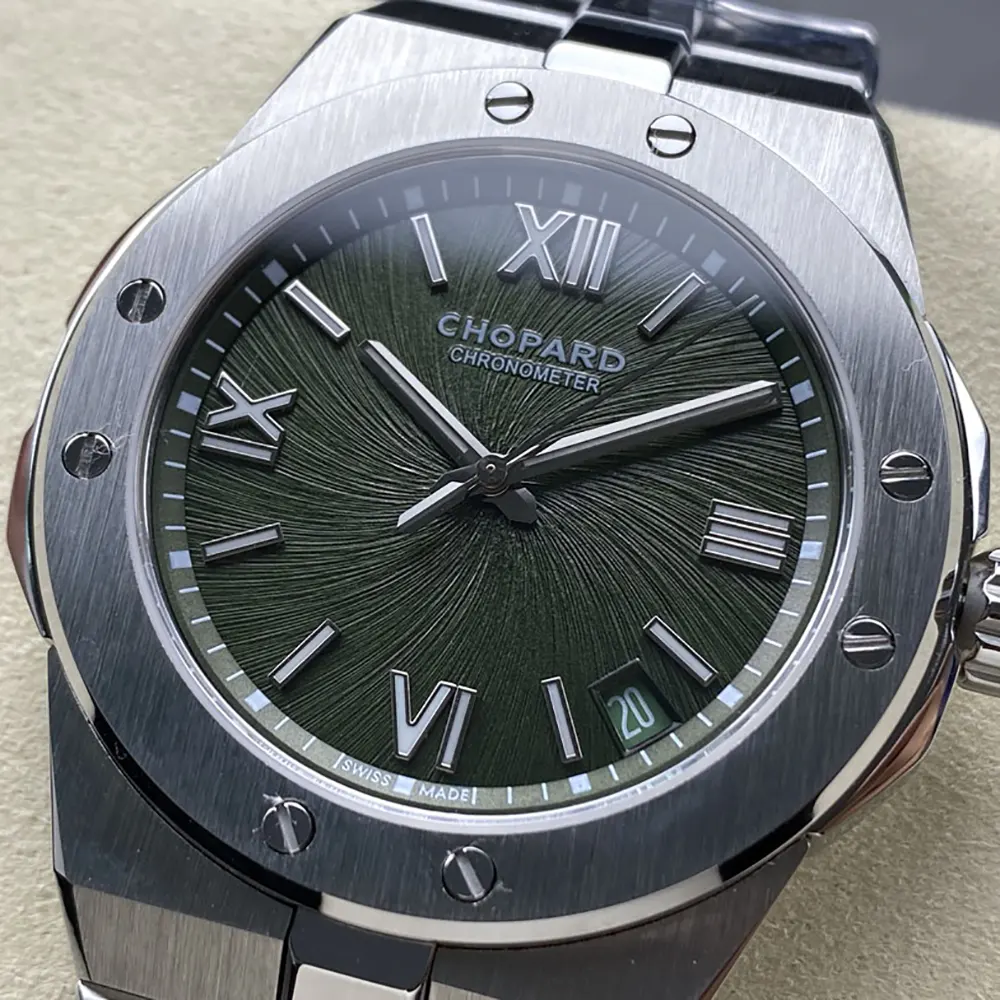 Chopard Men Alpine Eagle Automatic 41 mm in Green (4)