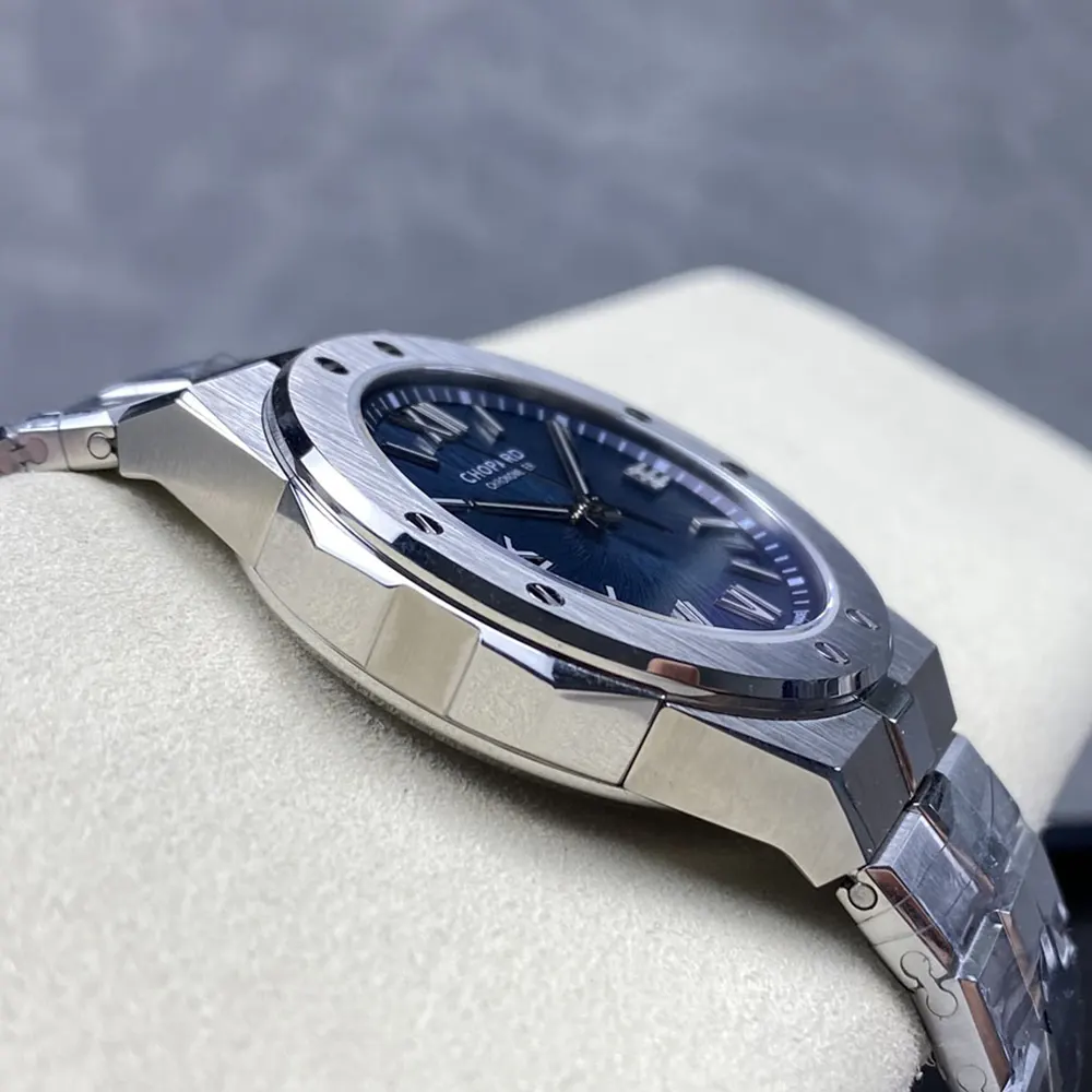 Chopard Men Chopard Alpine Eagle 41mm in Blue (6)