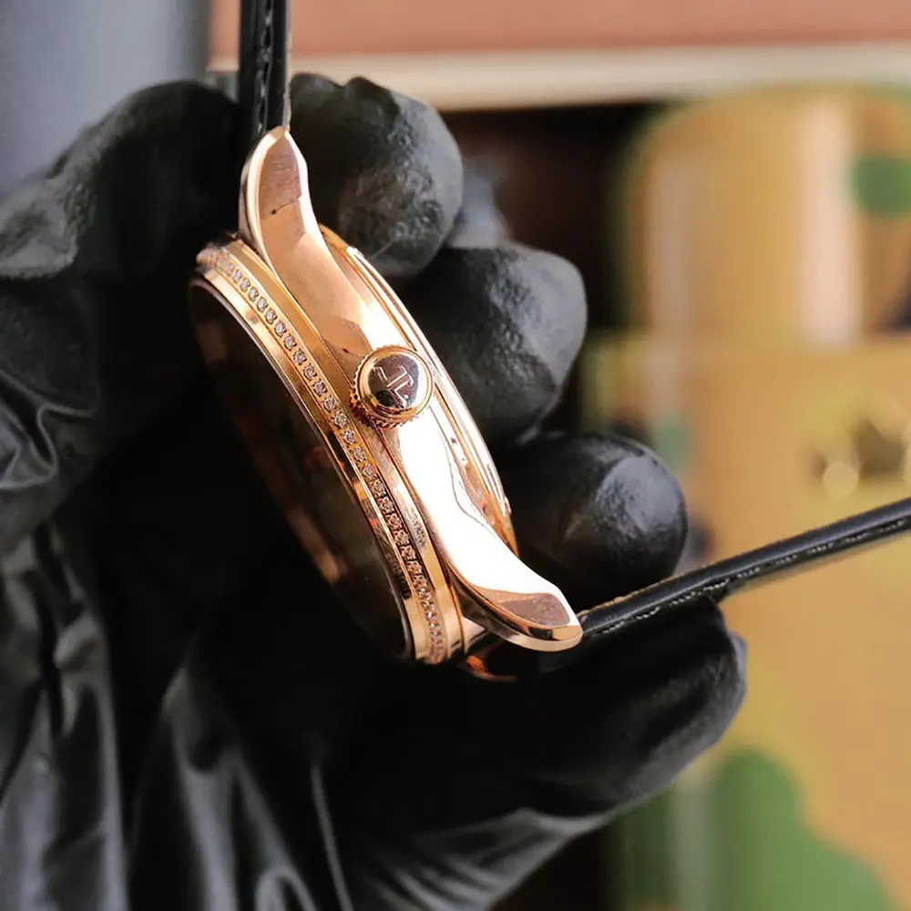 Jaeger LeCoultre Men Master Ultra Thin Perpetual Calendar 1302501 39mm in Pink Gold (4)