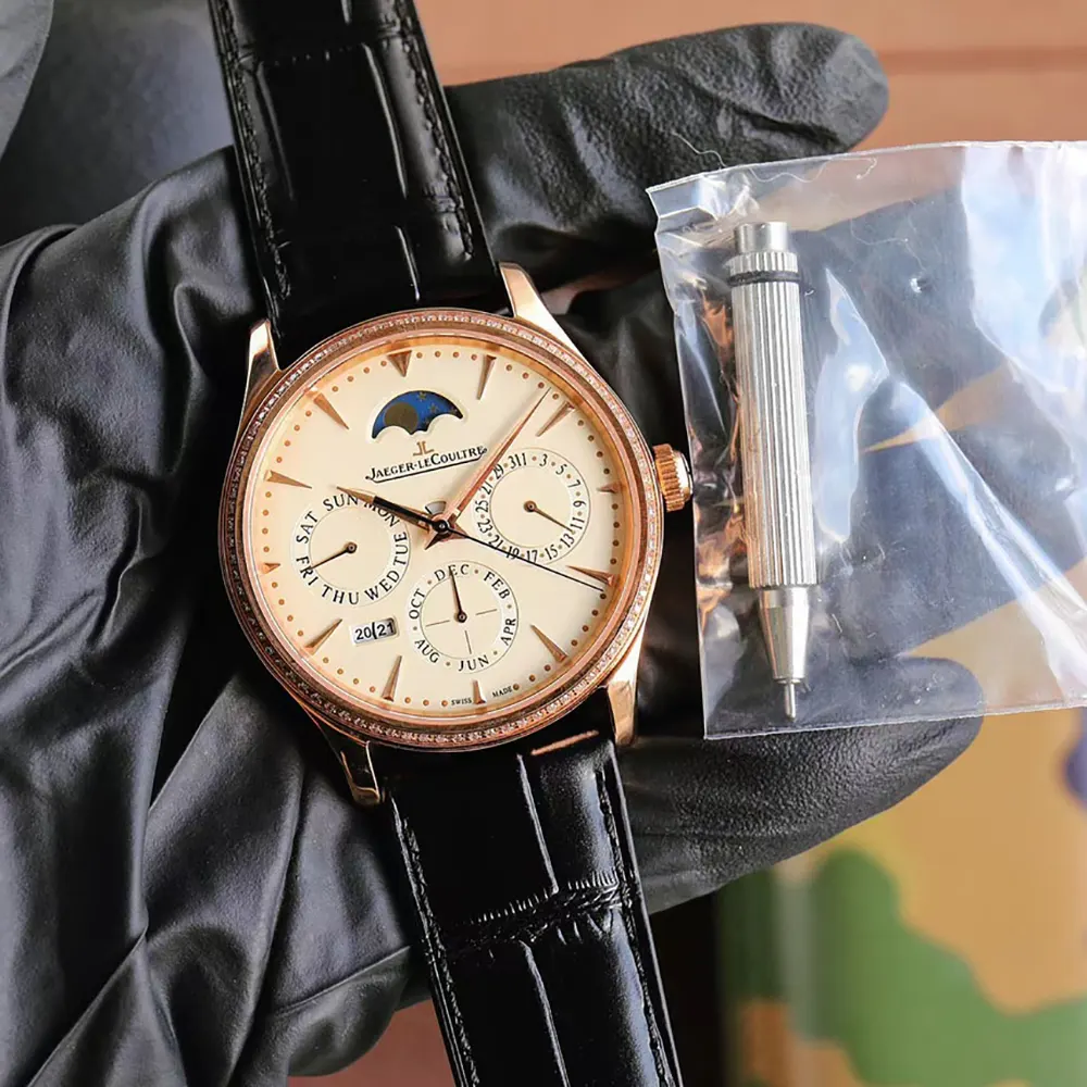 Jaeger LeCoultre Men Master Ultra Thin Perpetual Calendar 1302501 39mm in Pink Gold (8)