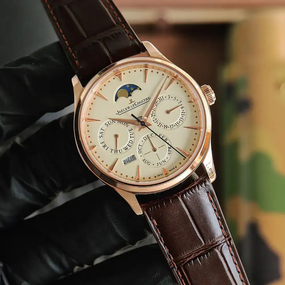 Jaeger LeCoultre Men Master Ultra-Thin Perpetual Calendar 39mm in Rose gold (2)