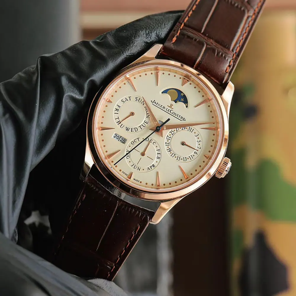 Jaeger LeCoultre Men Master Ultra-Thin Perpetual Calendar 39mm in Rose gold (3)