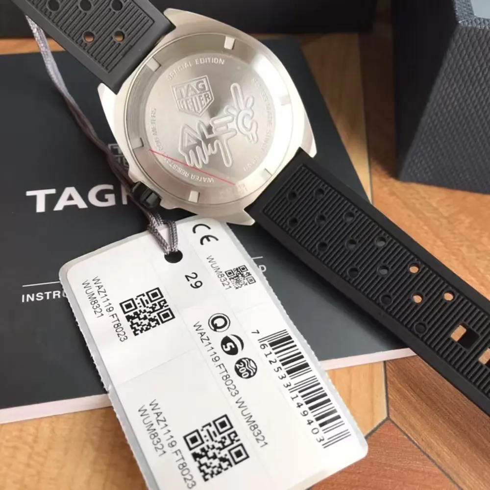 TAG Heuer Men Formula 1 Alec Monopoly Edition 41 mm in White (5)