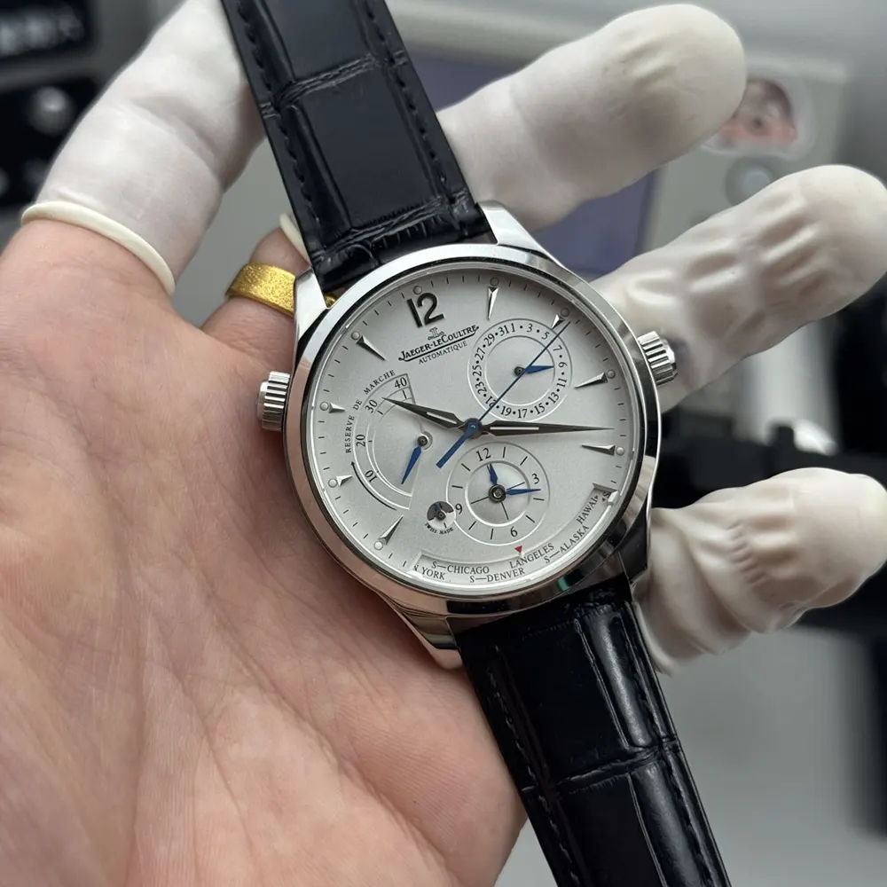 Jaeger-LeCoultre Men Master Control Geographic 40 mm in Silvered Grey (10)