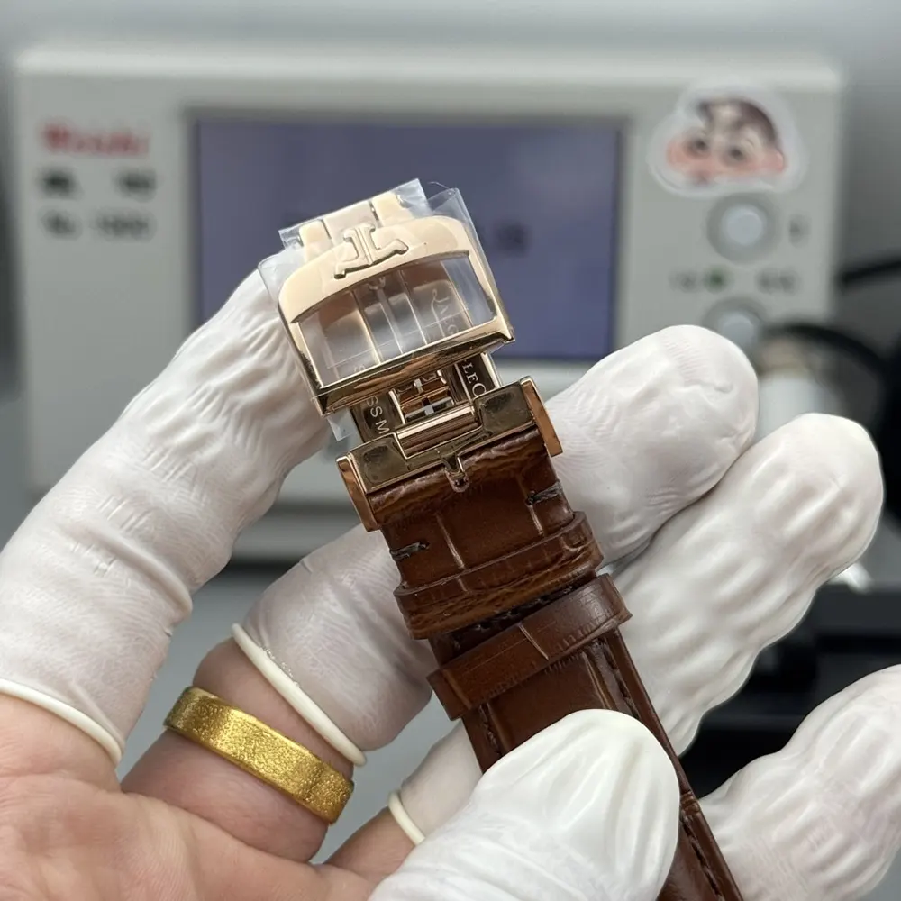 Jaeger-LeCoultre Men Master Geographic 39mm in Rose Gold (9)