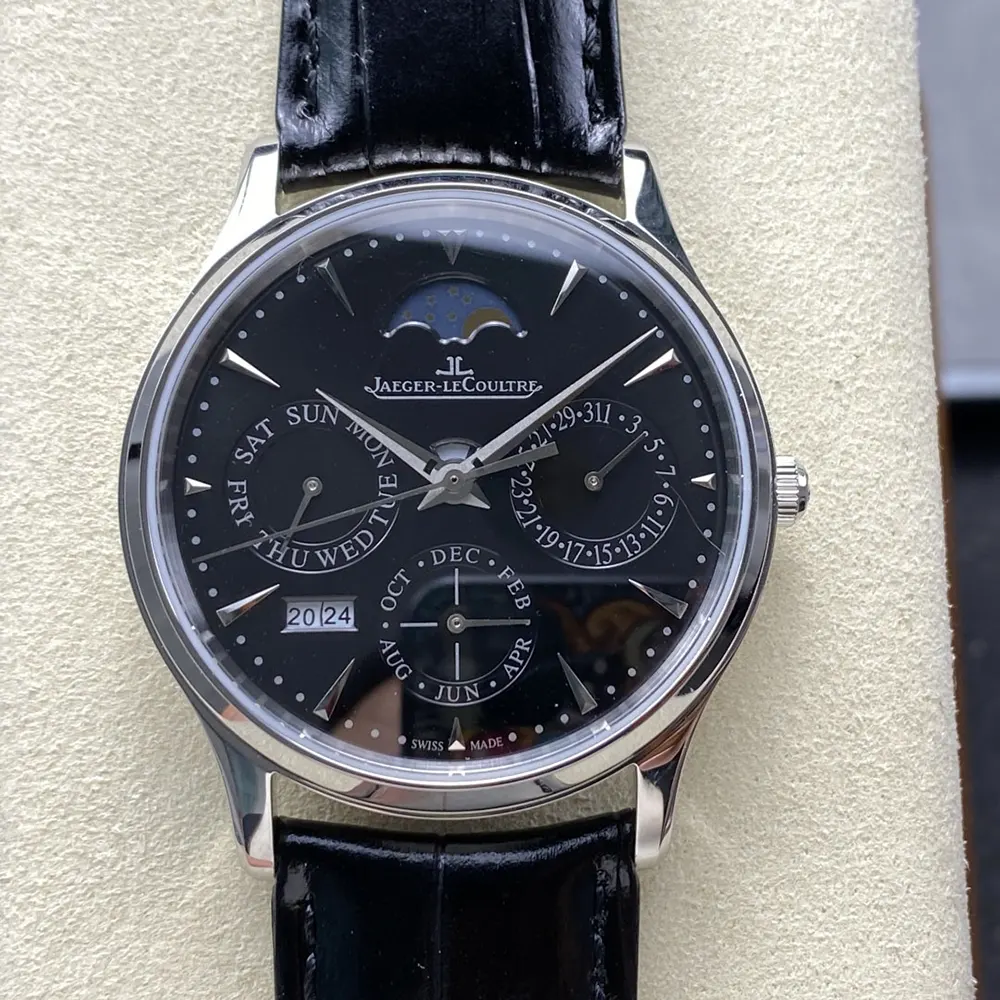 Jaeger-LeCoultre Men Master Ultra Thin Perpetual Calendar in Black (2)