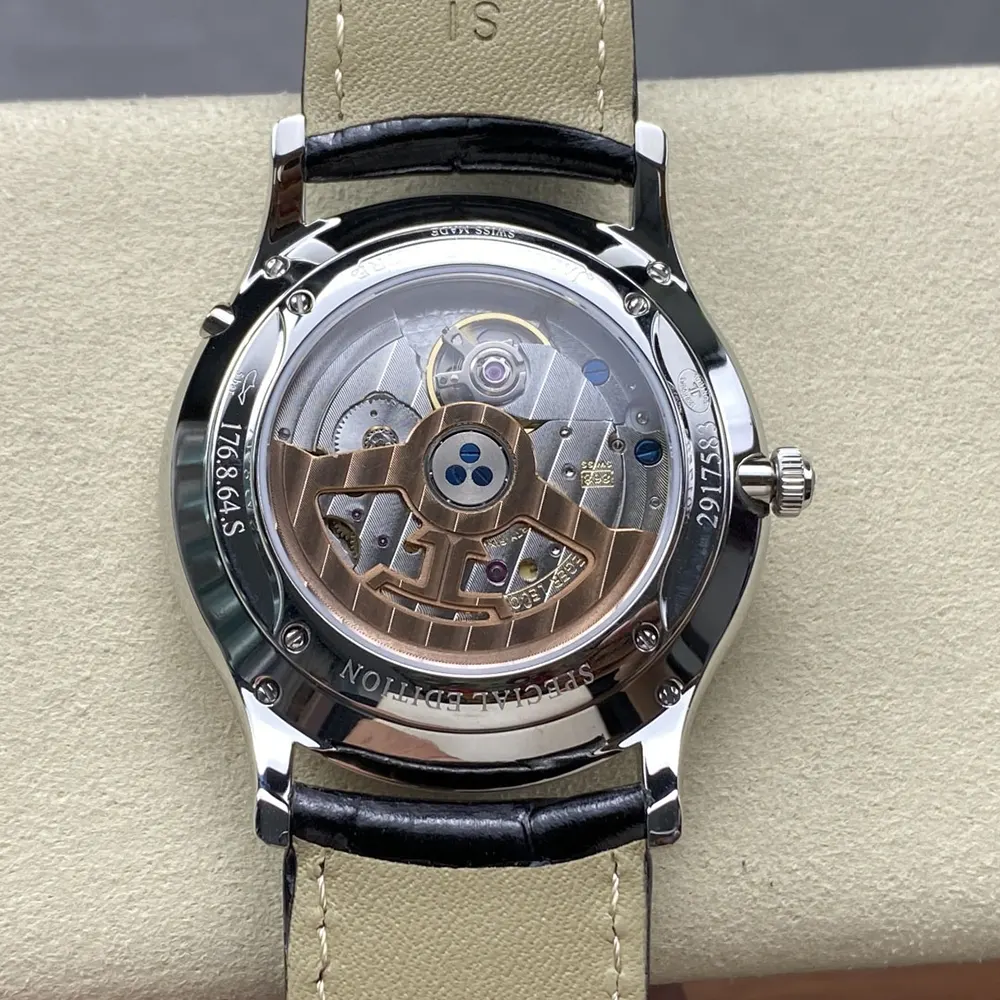 Jaeger-LeCoultre Men Master Ultra Thin Perpetual Calendar in Black (8)