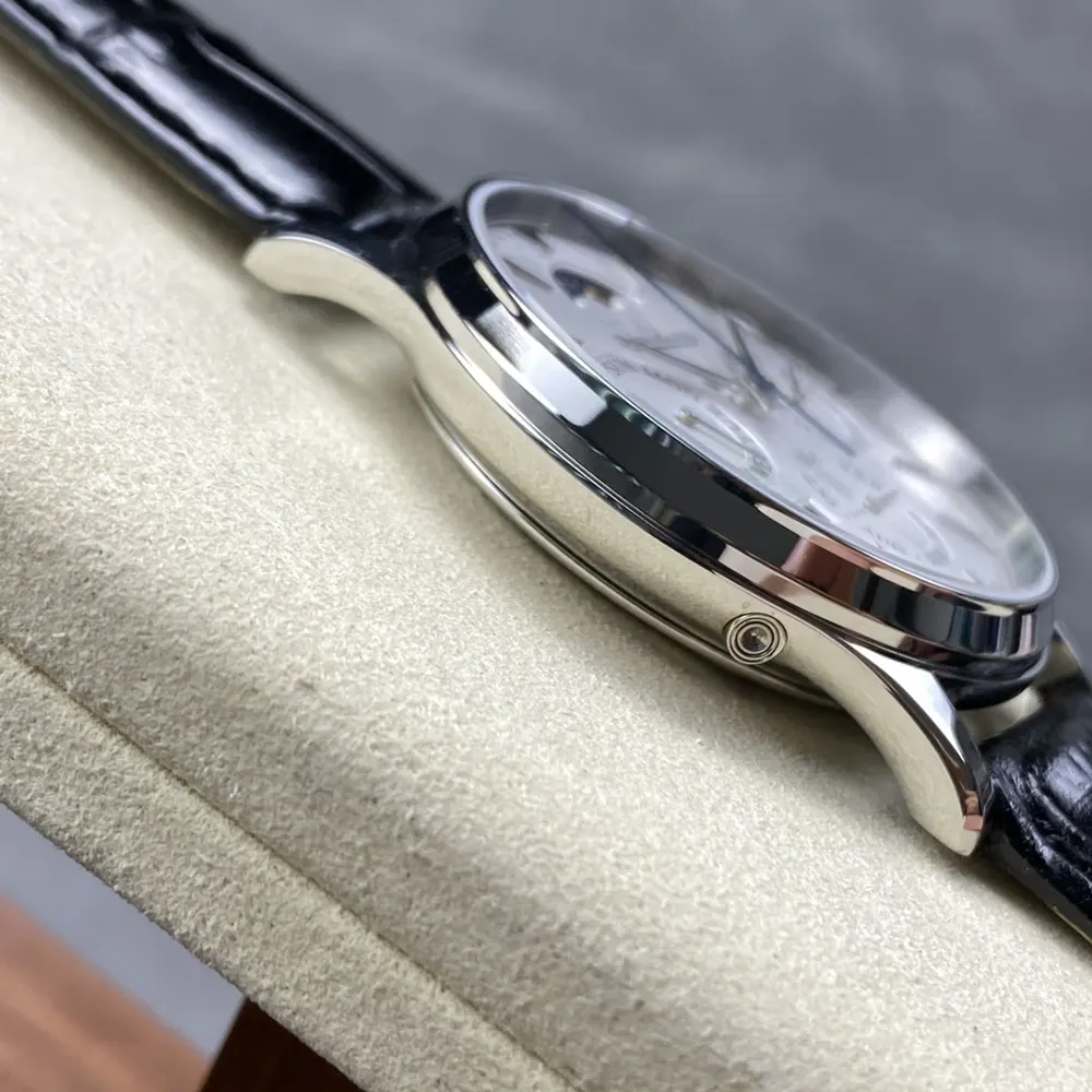 Jaeger-LeCoultre Men Master Ultra Thin Perpetual in Silvered Grey (6)