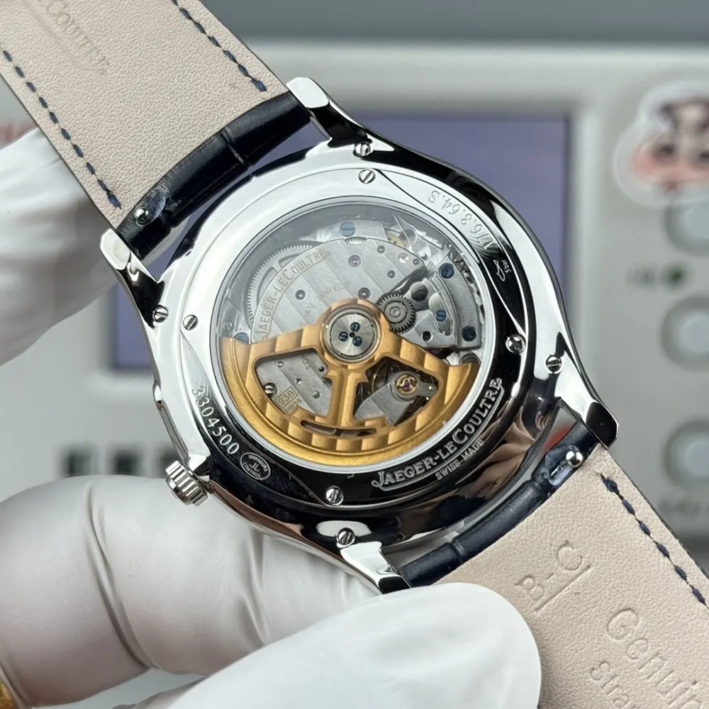 Jaeger-LeCoultre Men Master Ultra Thin Power Reserve in Blue (9)