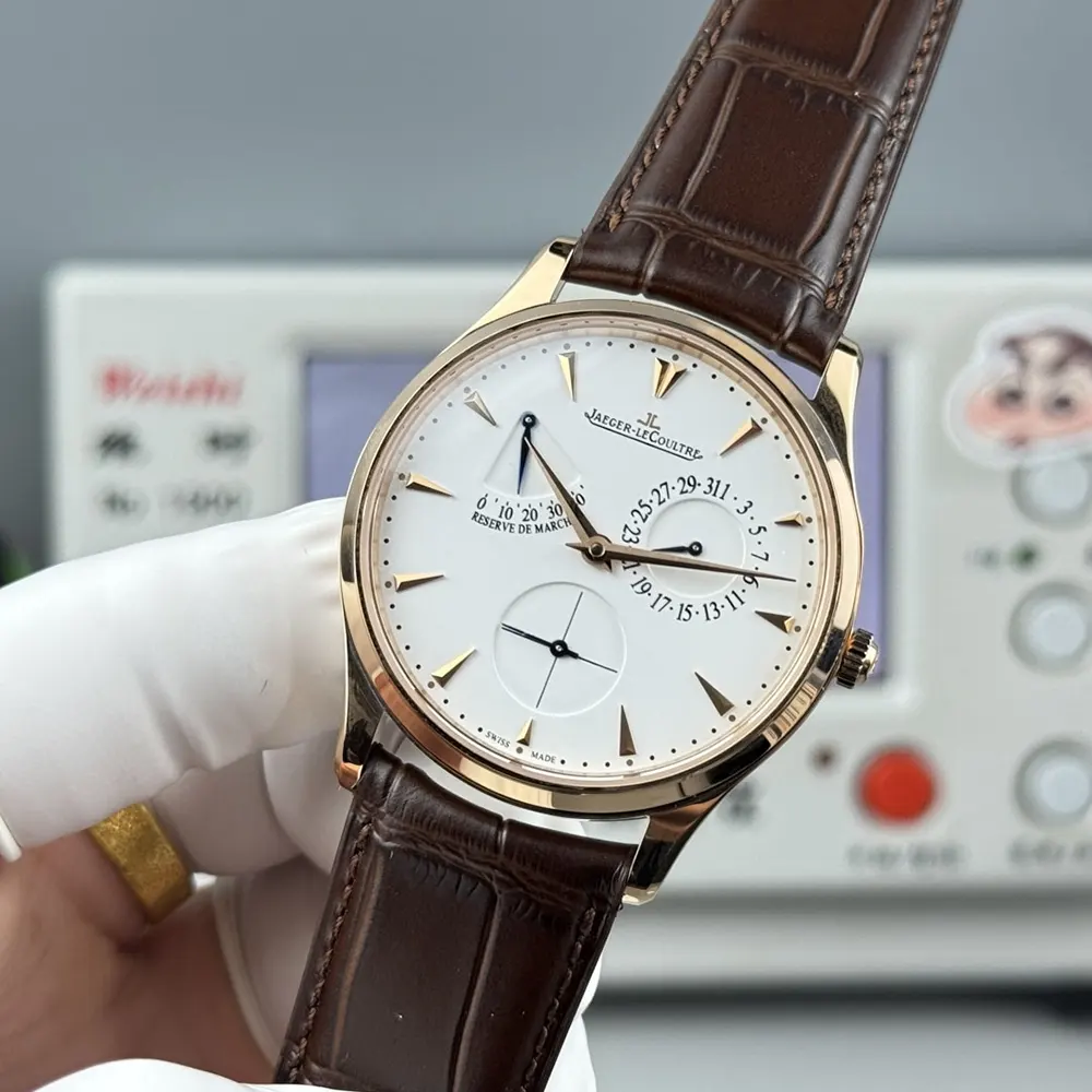 Jaeger-LeCoultre Men Master Ultra Thin Power Reserve in Pink Gold (4)