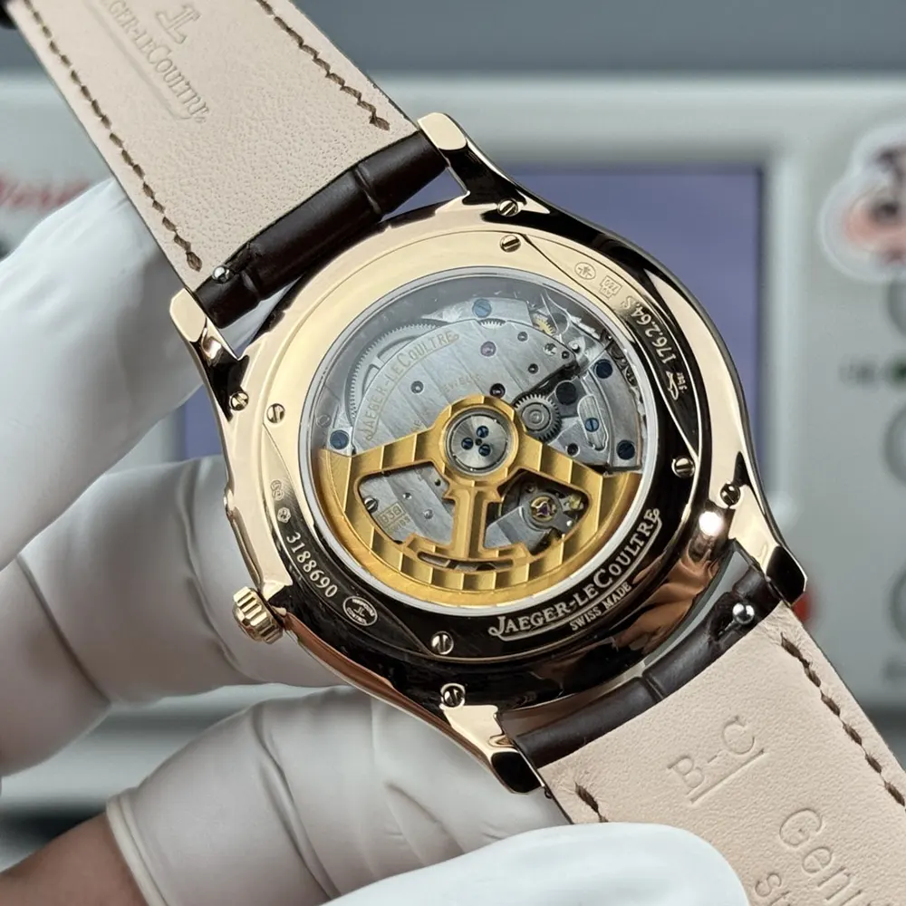 Jaeger-LeCoultre Men Master Ultra Thin Power Reserve in Pink Gold (9)