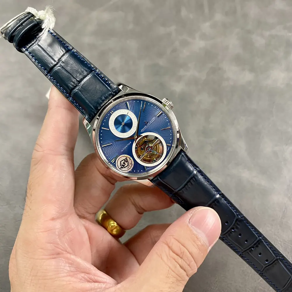 Jaeger-LeCoultre Men Master Ultra Thin Tourbillon in Blue (5)