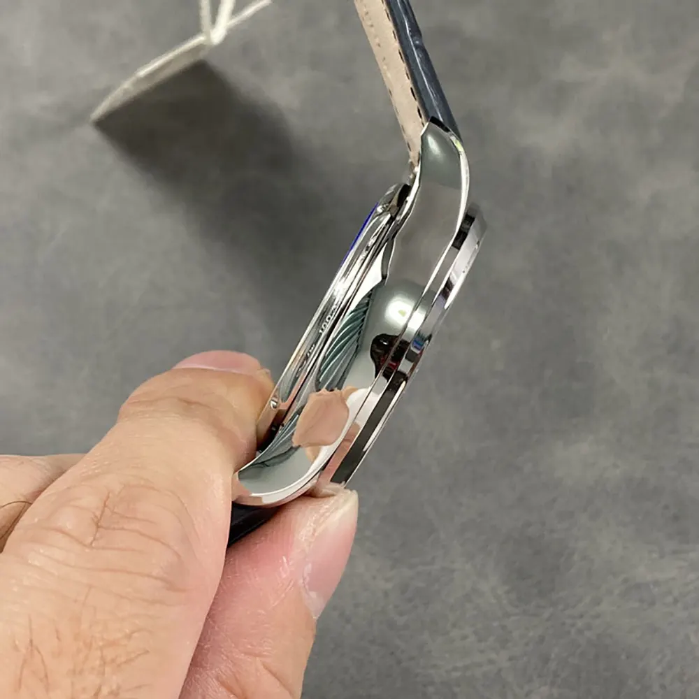 Jaeger-LeCoultre Men Master Ultra Thin Tourbillon in Blue (6)