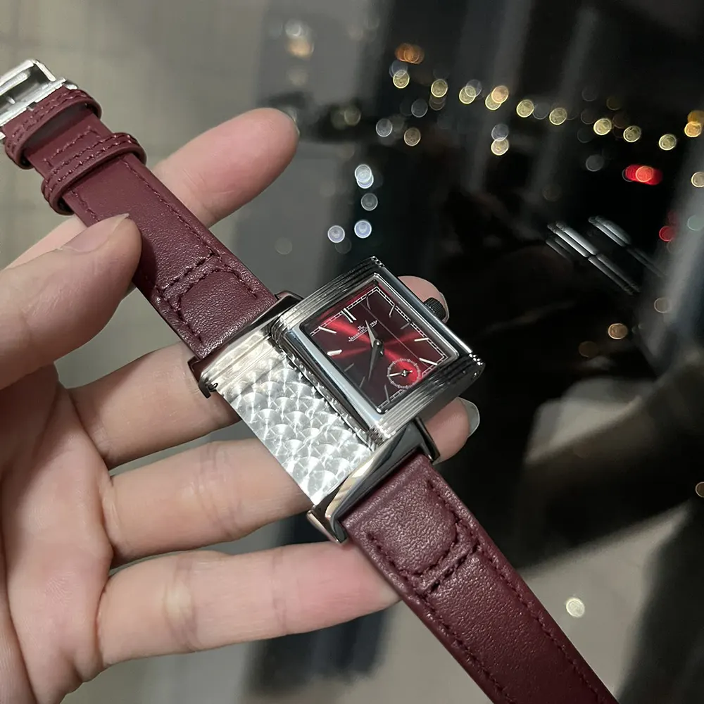 Jaeger-LeCoultre Men Reverso Tribute Monoface Small Seconds in Red (5)