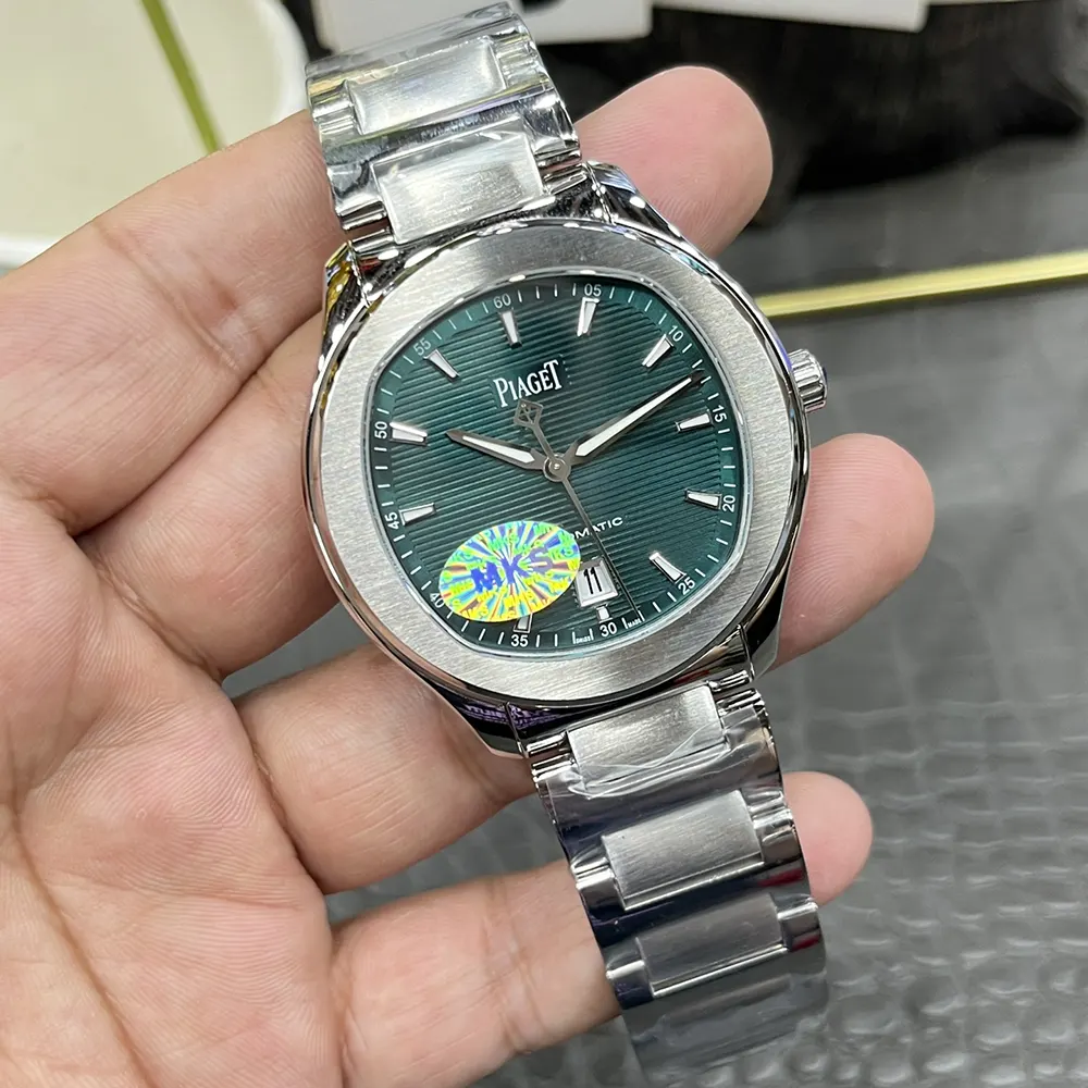 Piaget Men Polo Field Watch 38mm in Green (4)