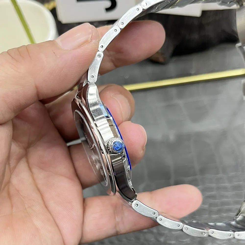 Piaget Men Polo Field Watch 38mm in Green (7)